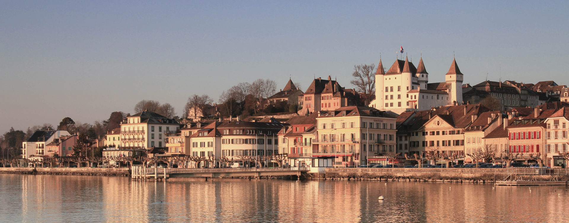 Vue éloignée de Nyon